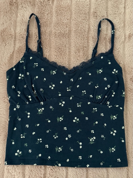 Hollister Tops - Hollister Black Floral Lace-Trim Cami